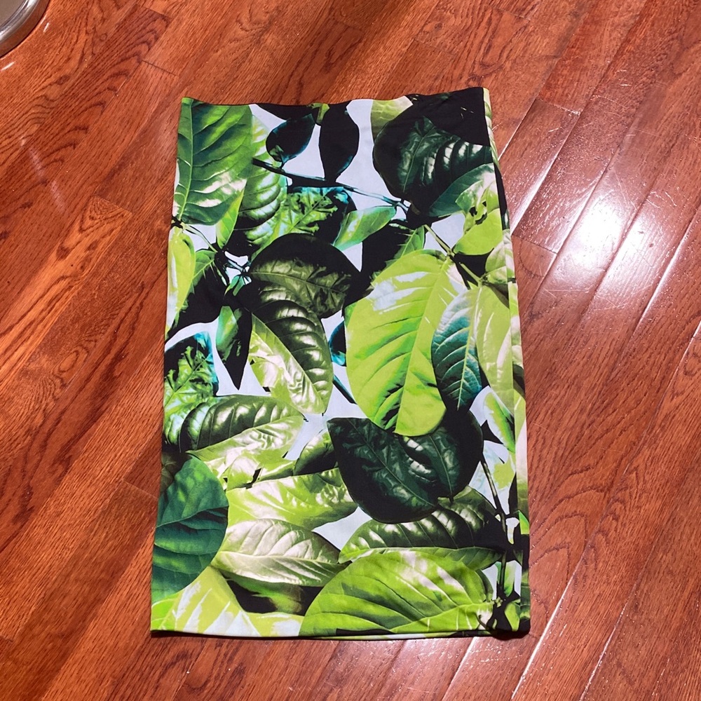 Marc Cain Green Leaf Print Pencil Skirt